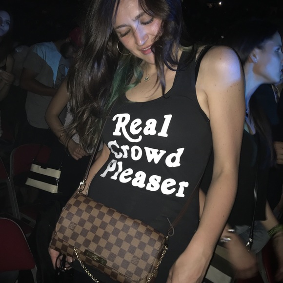 Meet your Posher, Sasha - Picture 2 of 7